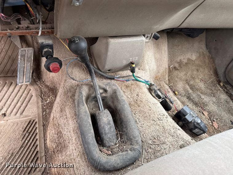 image for item DY8227 1995 Dodge Ram 2500 pickup truck cab and chassis