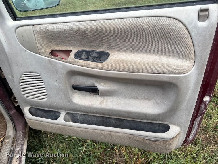 image for item DY8227 1995 Dodge Ram 2500 pickup truck cab and chassis