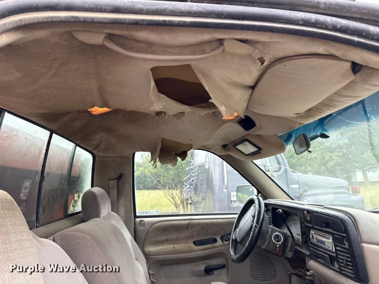 image for item DY8227 1995 Dodge Ram 2500 pickup truck cab and chassis