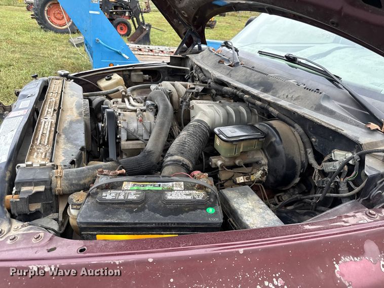 image for item DY8227 1995 Dodge Ram 2500 pickup truck cab and chassis