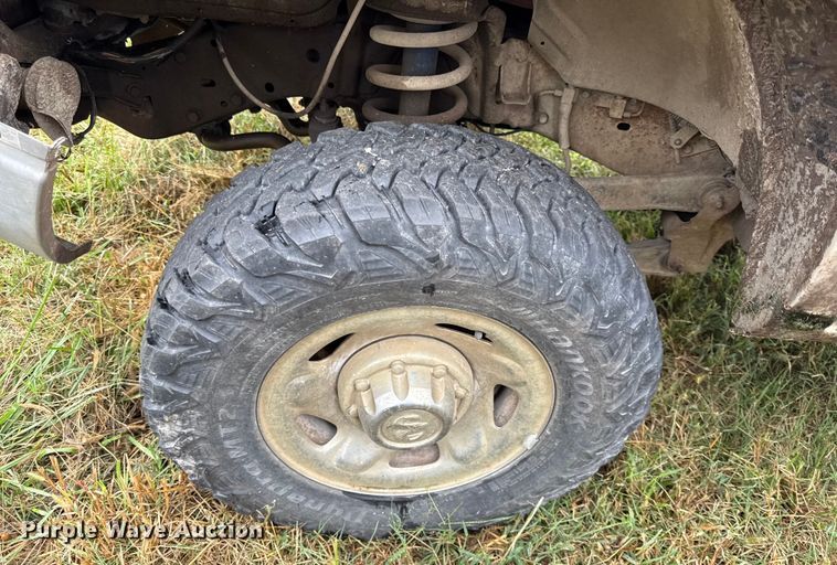 image for item DY8227 1995 Dodge Ram 2500 pickup truck cab and chassis