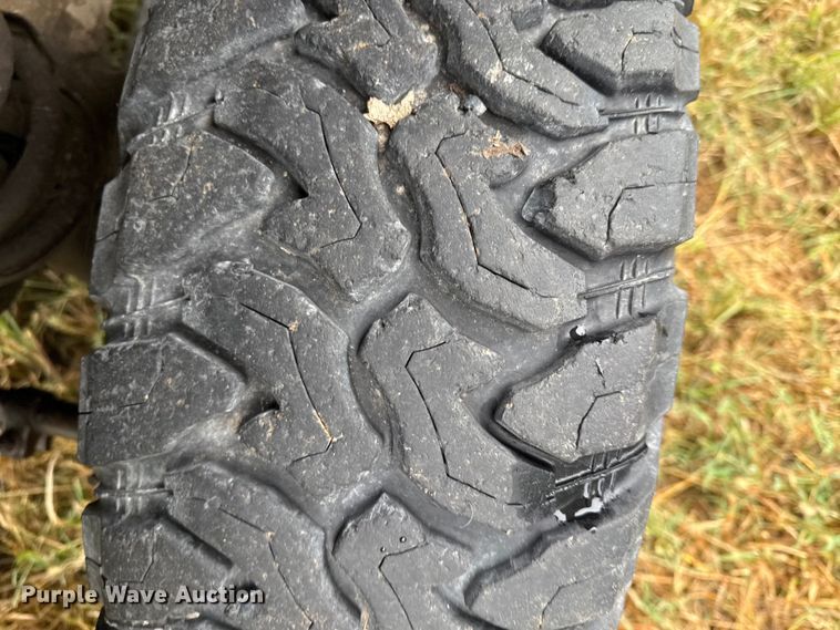 image for item DY8227 1995 Dodge Ram 2500 pickup truck cab and chassis