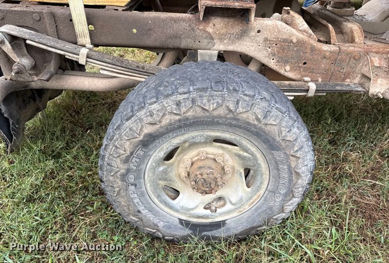 image for item DY8227 1995 Dodge Ram 2500 pickup truck cab and chassis