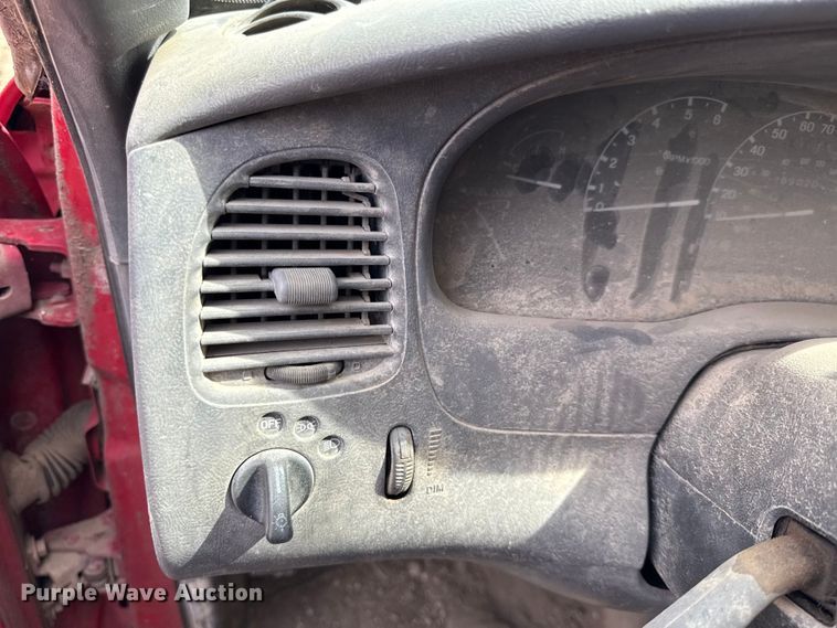 image for item DY8251 2002 Ford Ranger SuperCab pickup truck