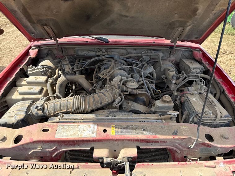 image for item DY8251 2002 Ford Ranger SuperCab pickup truck