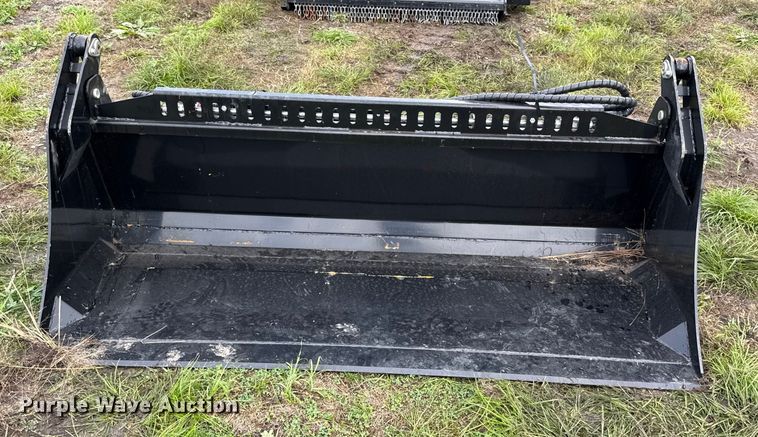 image for item DY8269 2025 GIYI KH72 4-in-1 skid steer bucket