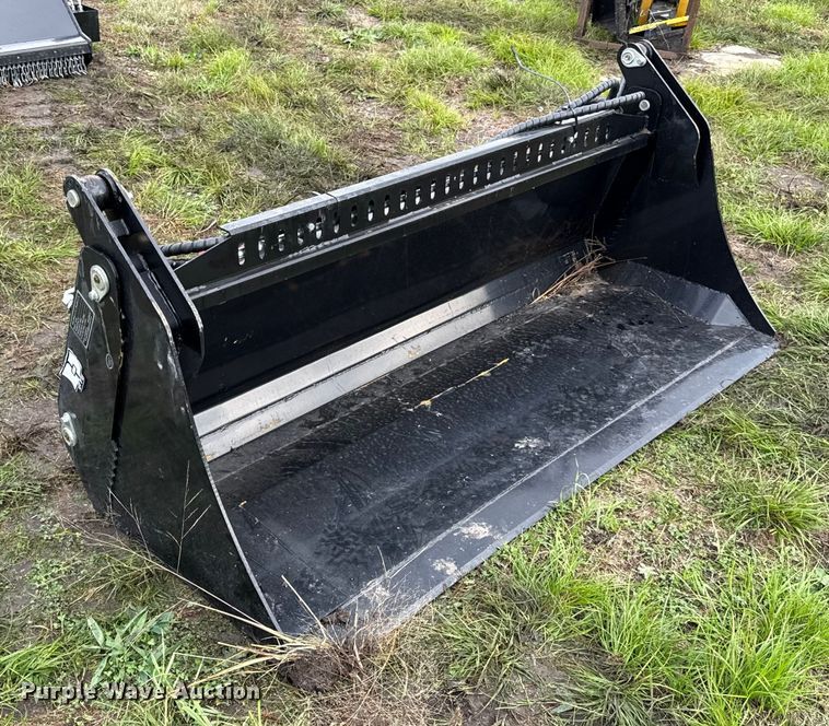 image for item DY8269 2025 GIYI KH72 4-in-1 skid steer bucket