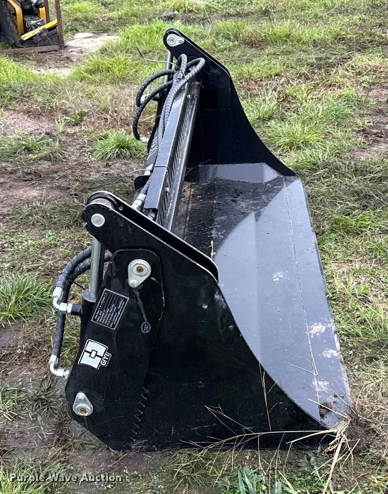 image for item DY8269 2025 GIYI KH72 4-in-1 skid steer bucket