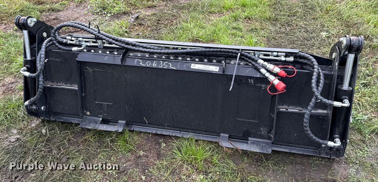 image for item DY8269 2025 GIYI KH72 4-in-1 skid steer bucket