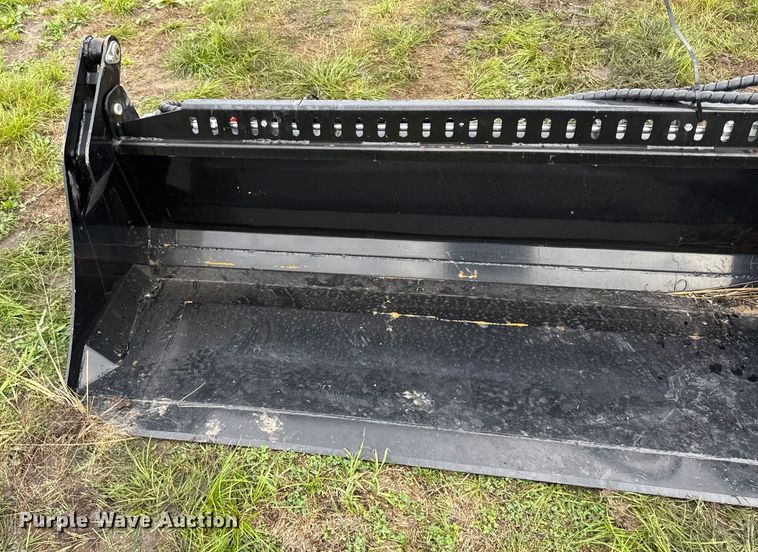 image for item DY8269 2025 GIYI KH72 4-in-1 skid steer bucket