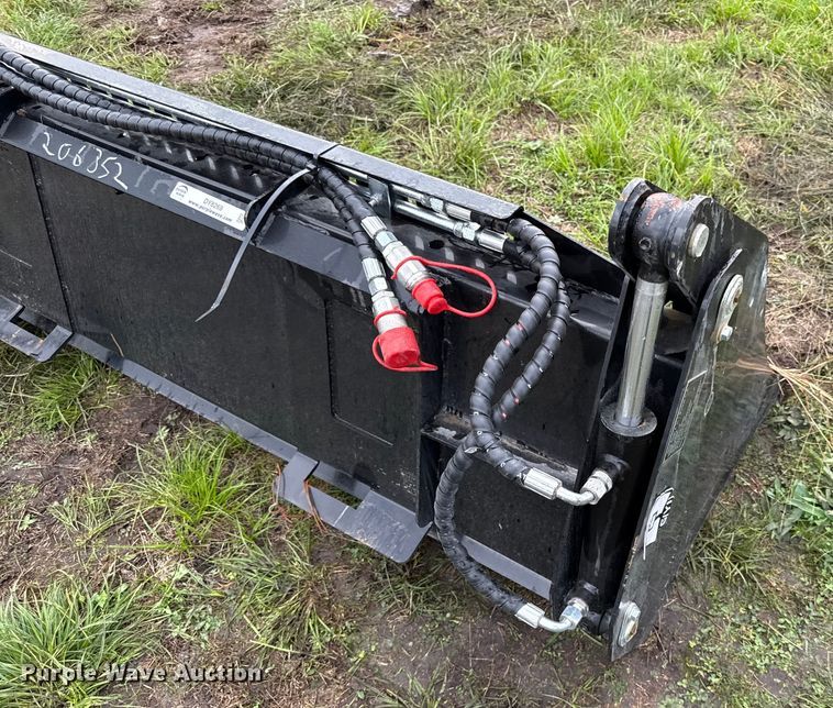 image for item DY8269 2025 GIYI KH72 4-in-1 skid steer bucket