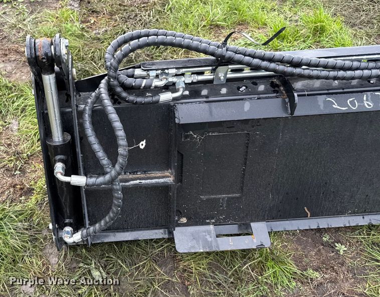 image for item DY8269 2025 GIYI KH72 4-in-1 skid steer bucket