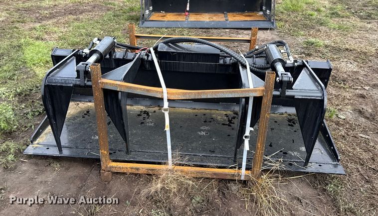 image for item DY8272 2025 GIYI PG72 skid steer grapple bucket