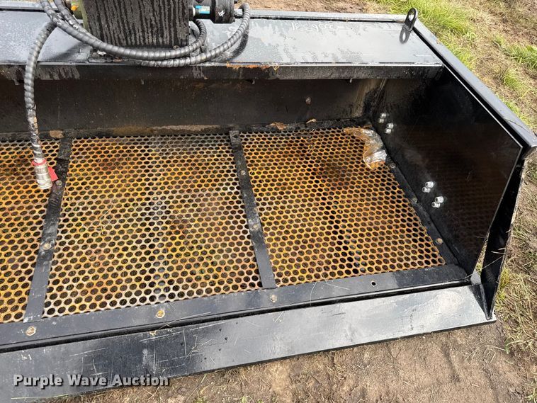 image for item DY8273 2025 GIYI VB59 skid steer vibratory screening bucket