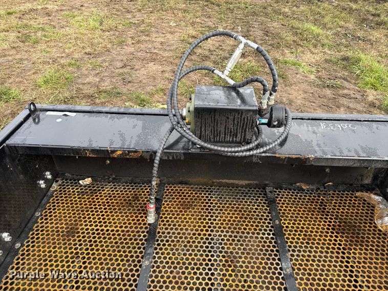 image for item DY8273 2025 GIYI VB59 skid steer vibratory screening bucket