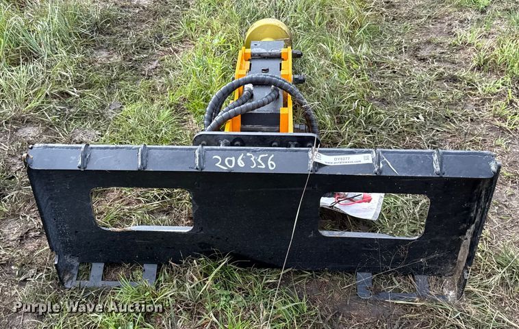 image for item DY8277 2025 GIYI D680 skid steer post driver