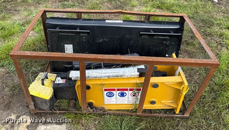 image for item DY8278 2025 AGT SSHH680 skid steer breaker