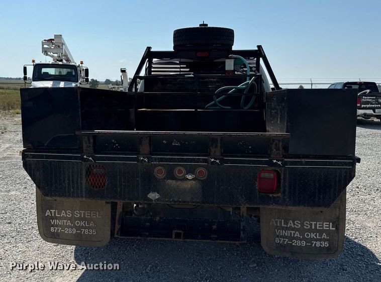 image for item DY8292 2014 Ford F550 Super Duty Crew Cab flatbed truck