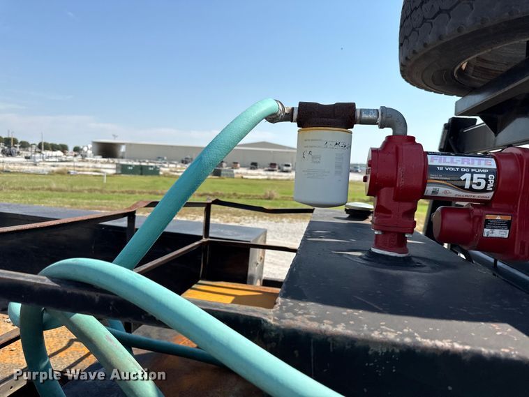 image for item DY8292 2014 Ford F550 Super Duty Crew Cab flatbed truck