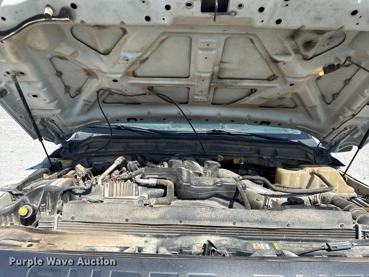 image for item DY8292 2014 Ford F550 Super Duty Crew Cab flatbed truck