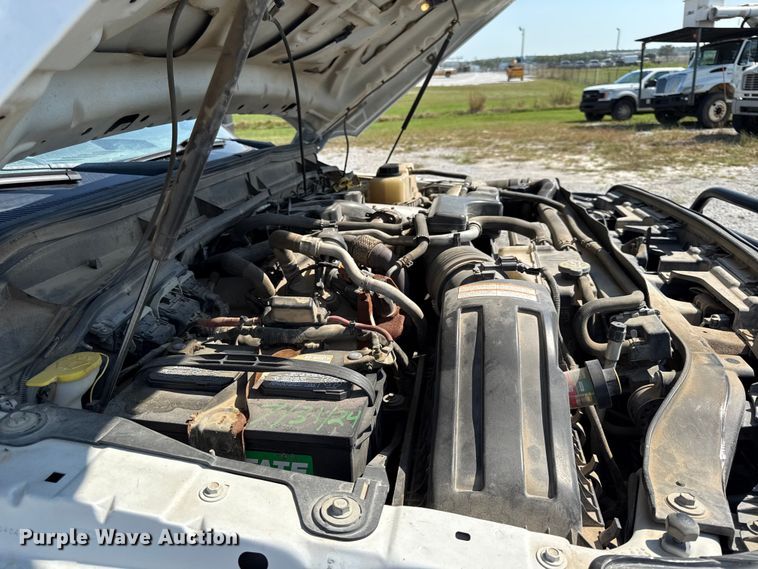 image for item DY8292 2014 Ford F550 Super Duty Crew Cab flatbed truck