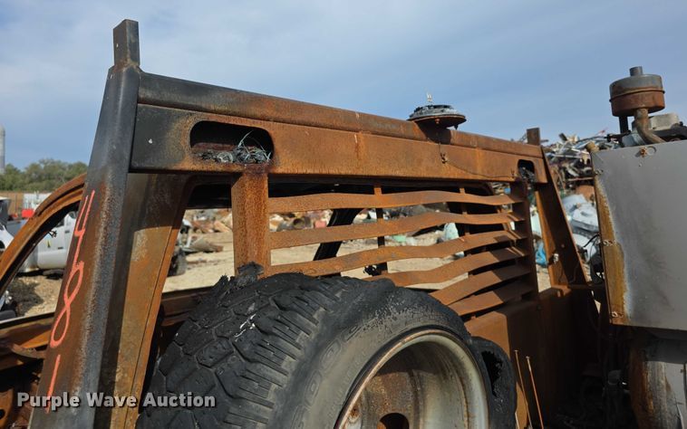 image for item DZ6394 2001 Gooseneck  flat bed 