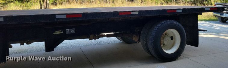 image for item DZ6705 2002 Freightliner flatbed truck