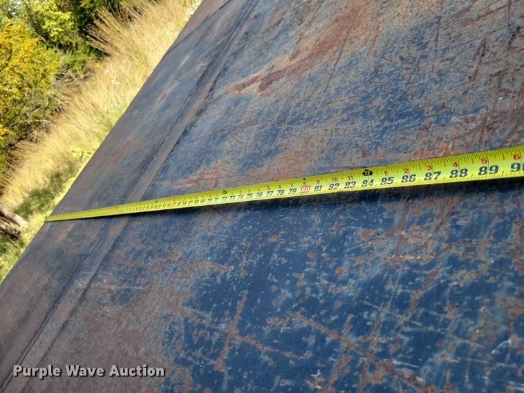 image for item DZ6705 2002 Freightliner flatbed truck