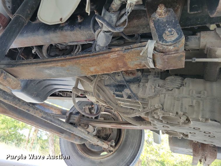 image for item DZ6705 2002 Freightliner flatbed truck