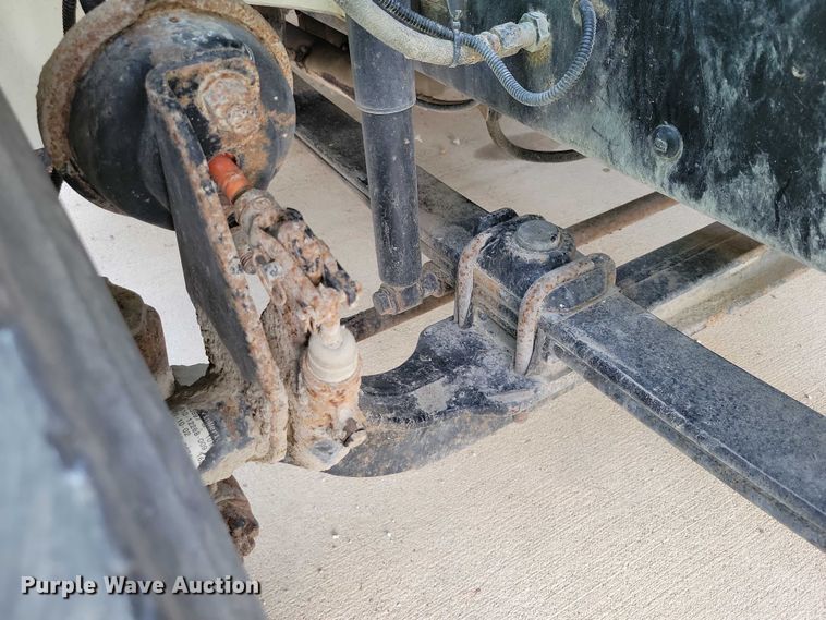 image for item DZ6705 2002 Freightliner flatbed truck