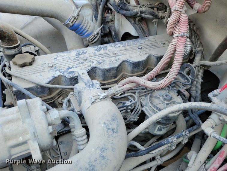 image for item DZ6705 2002 Freightliner flatbed truck