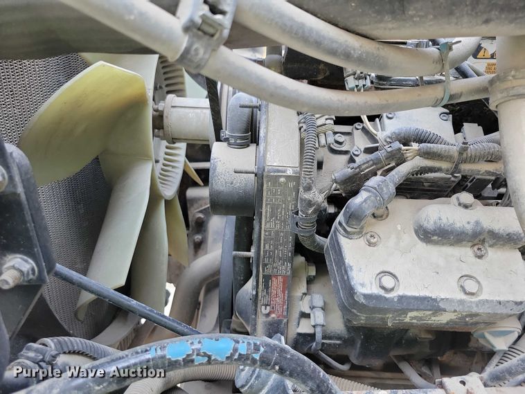 image for item DZ6705 2002 Freightliner flatbed truck