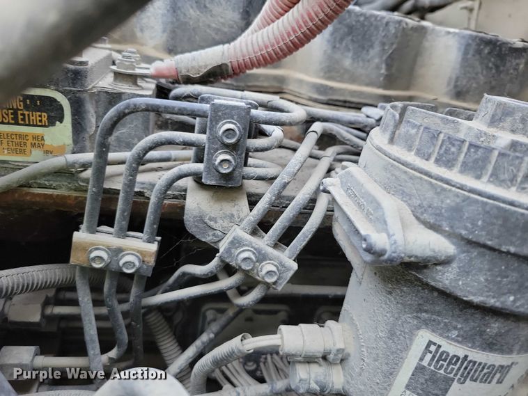 image for item DZ6705 2002 Freightliner flatbed truck