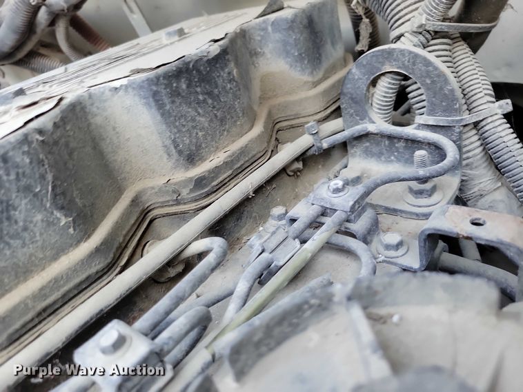 image for item DZ6705 2002 Freightliner flatbed truck