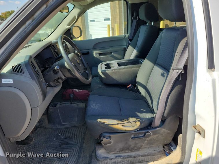 image for item DZ6747 2012 Chevrolet Silverado 1500 pickup truck