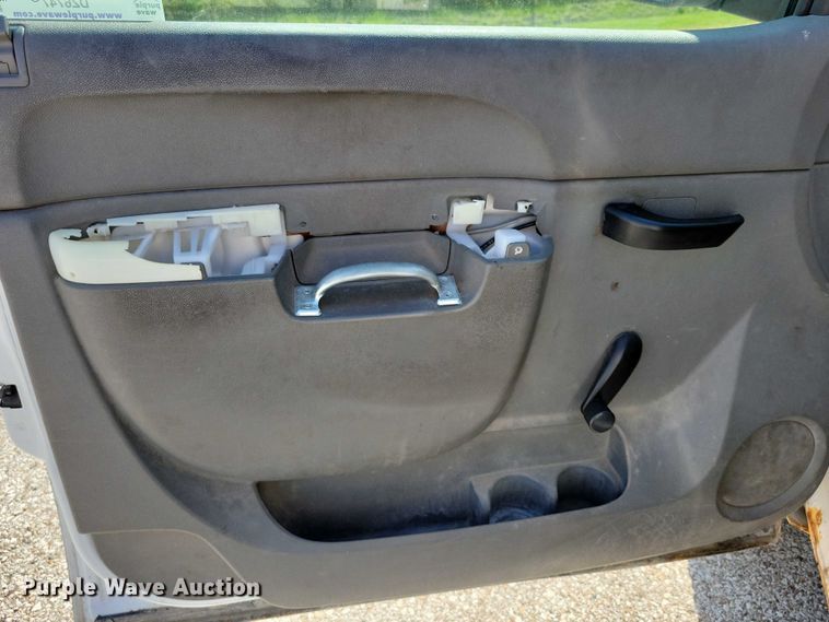 image for item DZ6747 2012 Chevrolet Silverado 1500 pickup truck