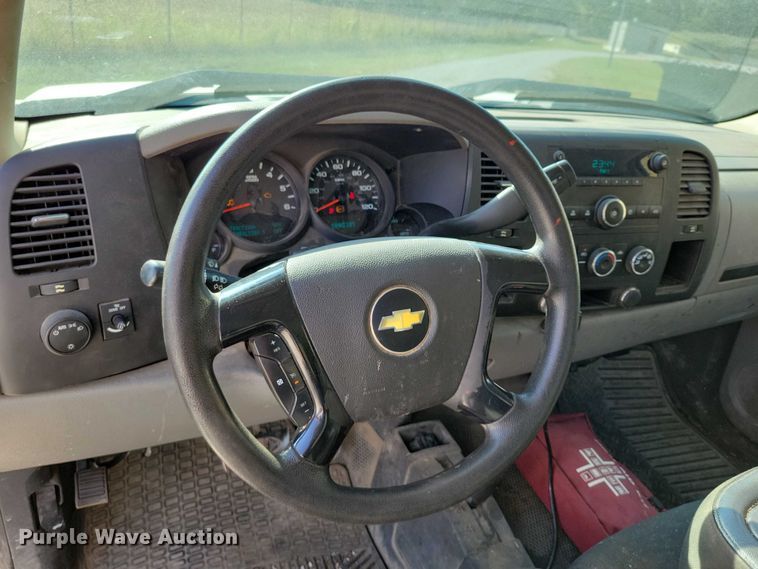 image for item DZ6747 2012 Chevrolet Silverado 1500 pickup truck