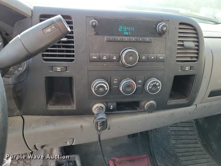 image for item DZ6747 2012 Chevrolet Silverado 1500 pickup truck