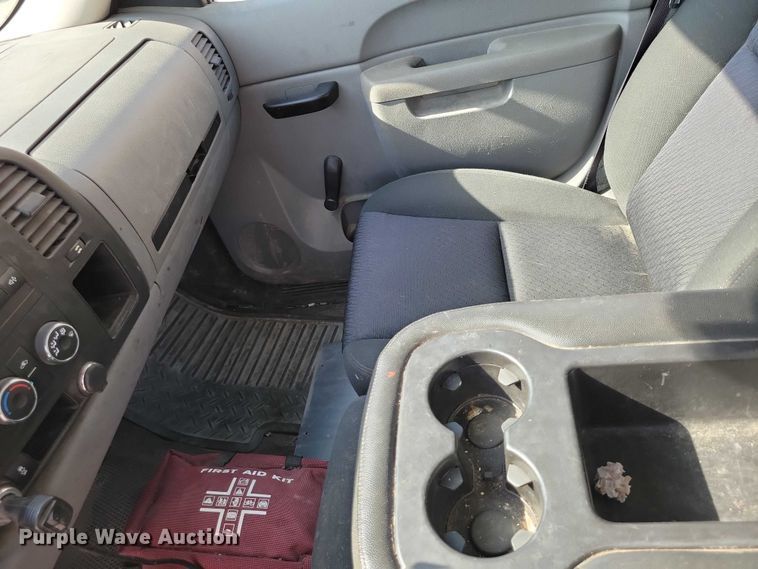 image for item DZ6747 2012 Chevrolet Silverado 1500 pickup truck