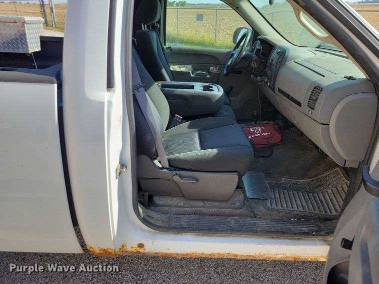 image for item DZ6747 2012 Chevrolet Silverado 1500 pickup truck