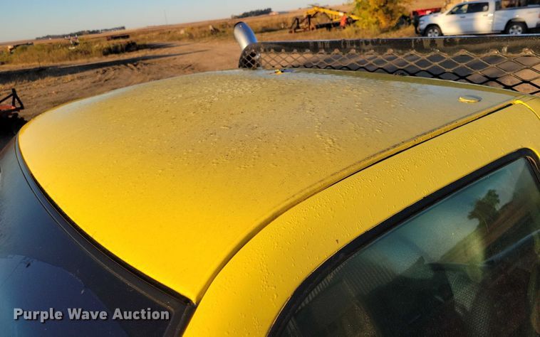 image for item DZ6749 2000 Chevrolet K3500 flatbed pickup truck