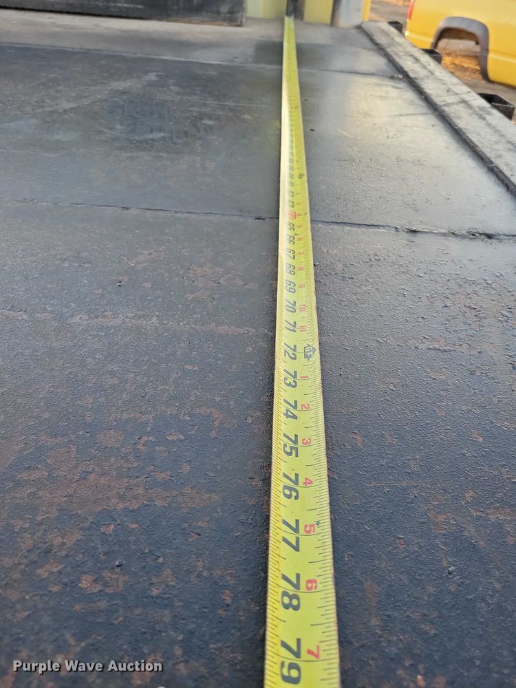 image for item DZ6749 2000 Chevrolet K3500 flatbed pickup truck