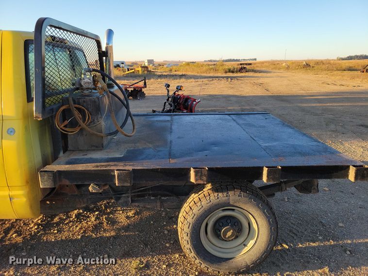 image for item DZ6749 2000 Chevrolet K3500 flatbed pickup truck