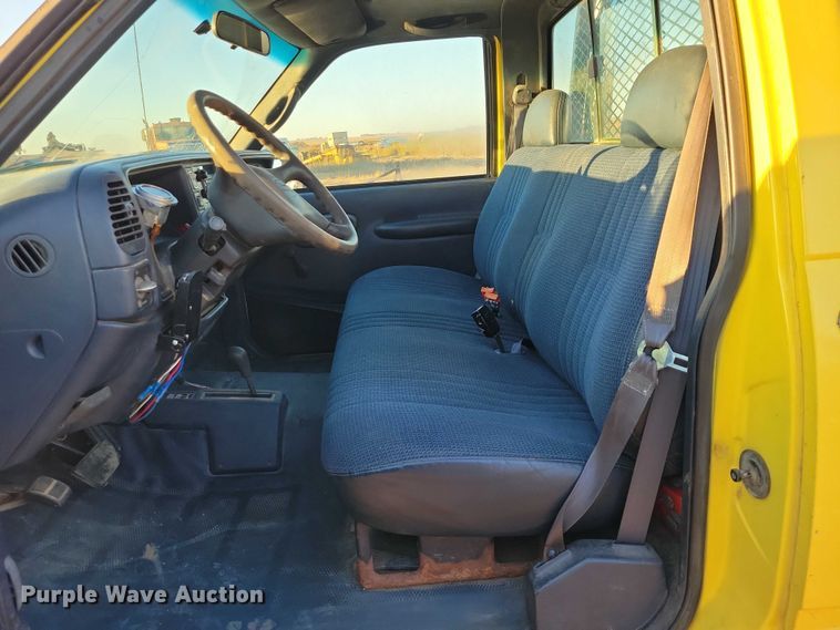 image for item DZ6749 2000 Chevrolet K3500 flatbed pickup truck