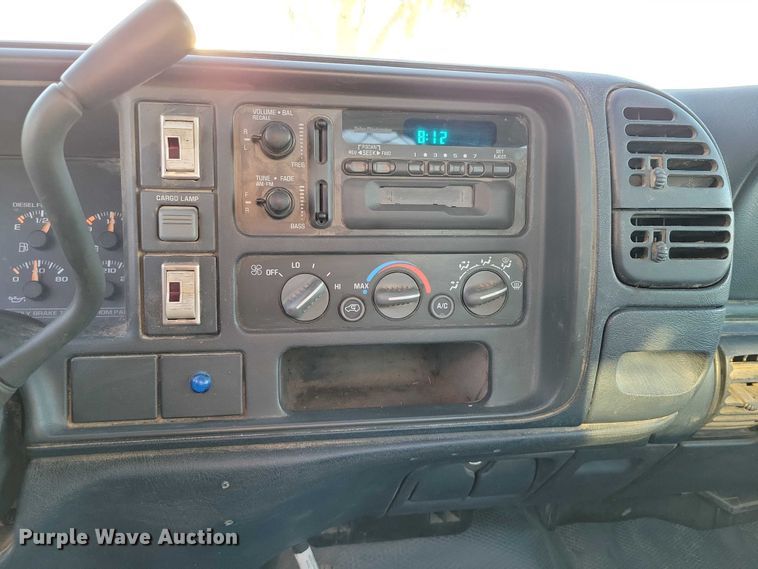 image for item DZ6749 2000 Chevrolet K3500 flatbed pickup truck