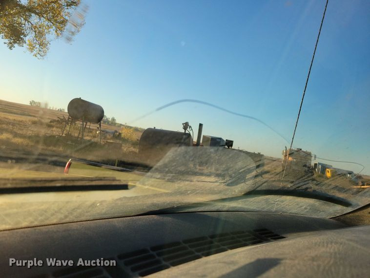 image for item DZ6749 2000 Chevrolet K3500 flatbed pickup truck