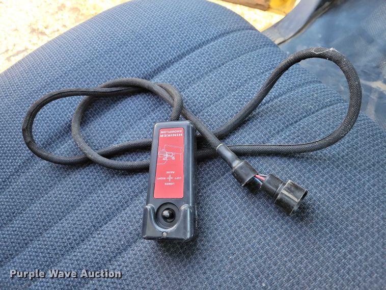 image for item DZ6749 2000 Chevrolet K3500 flatbed pickup truck