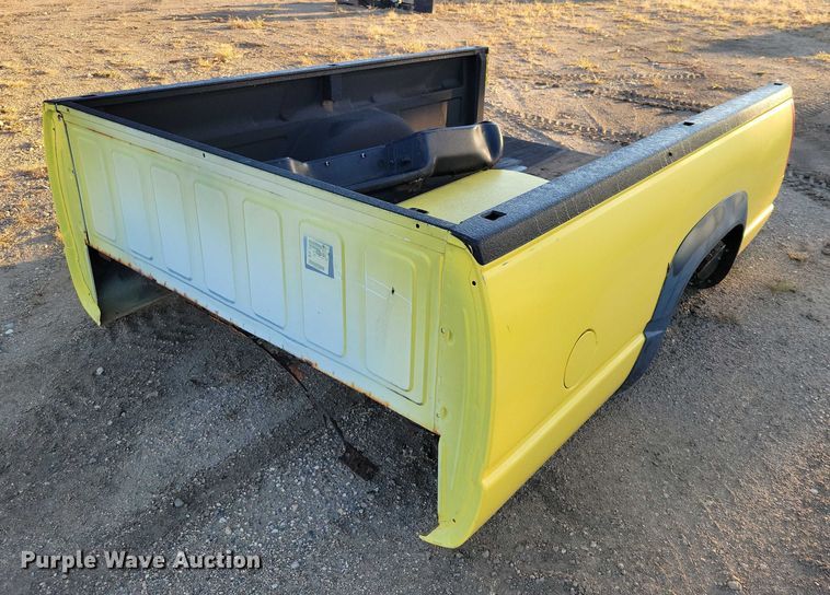 image for item DZ6749 2000 Chevrolet K3500 flatbed pickup truck