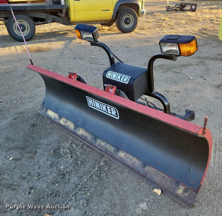 image for item DZ6749 2000 Chevrolet K3500 flatbed pickup truck