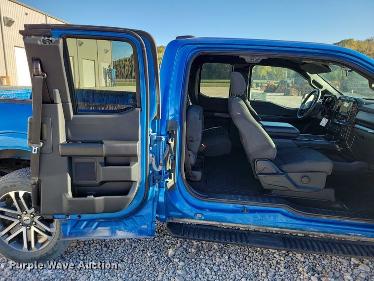 image for item EA2618 2021 Ford F150 SuperCab pickup truck